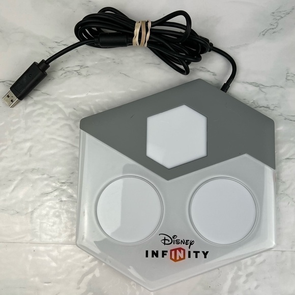 Disney Infinity REPLACEMENT PORTAL BASE ONLY XBOX 360 No Games or Figures - Picture 1 of 5